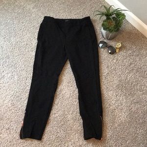 Dalia Black skinny pants with gold zip ankle